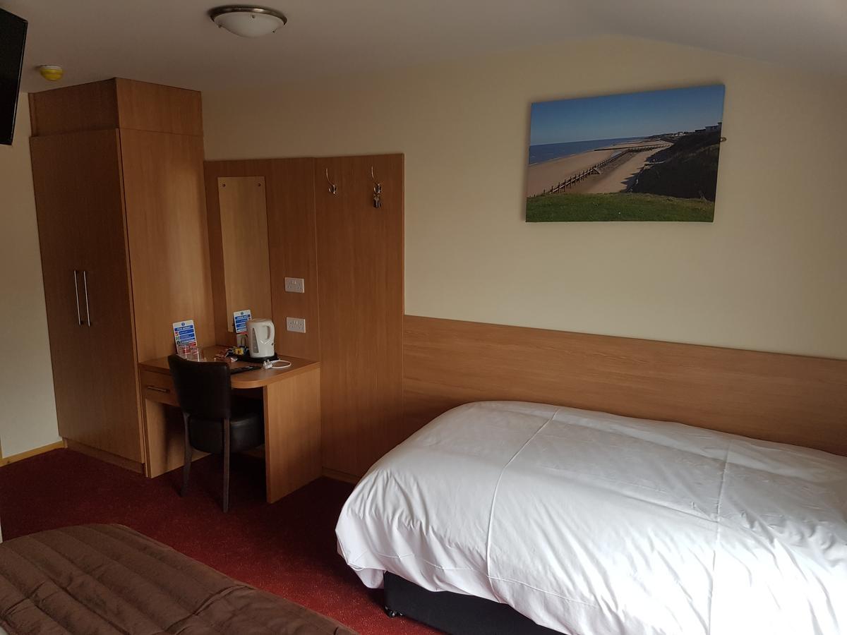 The Cliff Top Inn Бэктон Экстерьер фото